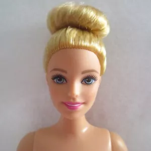 NUOVO set caffetteria Barbie You Can Be Anything bambola bionda curvy panino ~ nudo - Foto 1 di 3