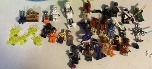 lotto giocattoli lego 25 minifigure - Foto 1 di 12