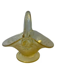 Vintage New Tiara Glass Basket Light Canary Yellow - Picture 1 of 8
