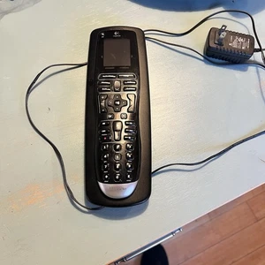 Logitech Remote Control Harmony One Advanced Universal Remote Dock 815-000038 - Picture 1 of 5