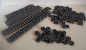 135 x Placas LEGO Gris Azulado Oscuro 2x2. 2x3, 2x4 - Imagen 1 de 1
