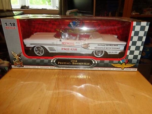 Road Signature 1958 Pontiac Bonneville Indianapolis 500 Pace Car 1:18 Scale NIB - Picture 1 of 3