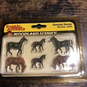 Woodland Scenics A1842 HO Scenic Accents Chestnut Horses Figures (Set of 6) - Picture 1 of 5