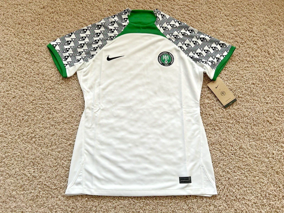 Preços baixos em Nigéria Branco Camisas de futebol da Equipe