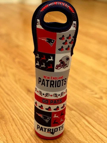 NE Patriots Football Neoprene Bottle Tote Insulated Travel or Gift Bag for Wine Cover