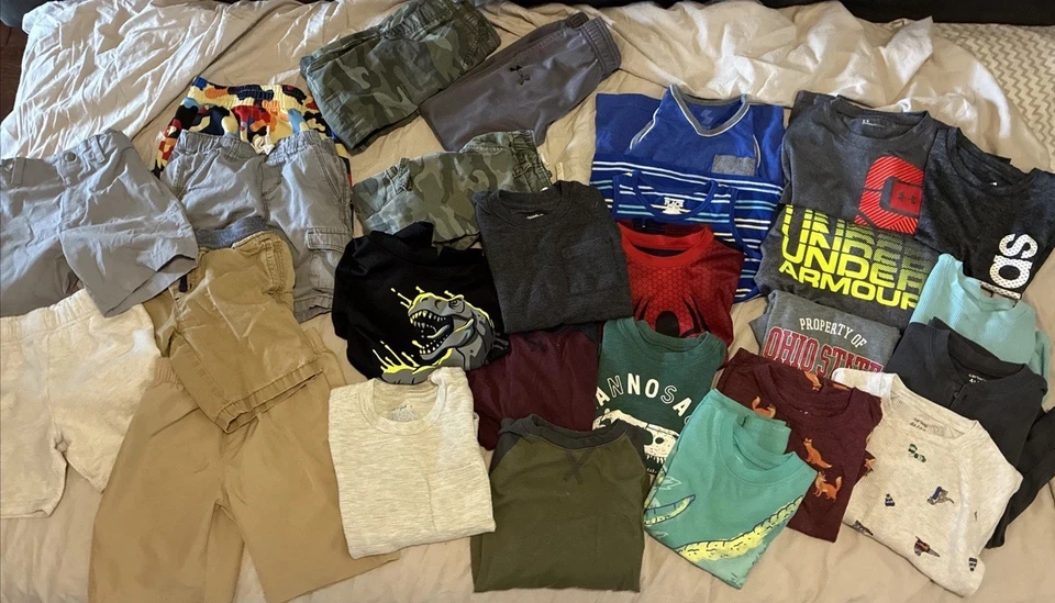 Lote de 30 pantalones cortos joggers manga larga/corta para niños 4T marca con nombre Foto 1 de 3