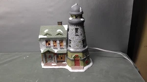Faro iluminado de pueblo de Navidad Dickens Collectables Harbor 1997 - Imagen 1 de 12