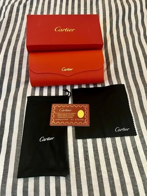 Новый чехол для очков Cartier с коробкой, тканевым мешочком для чистки и карточкой подлинности 🼼 - Изображение 1 из 3