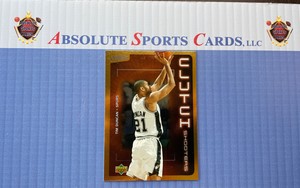 2003-04 UD Victory Gold Tim Duncan | # /100 | Soft Top Right Corner | Spurs
