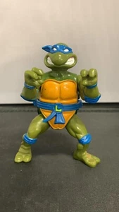 Vintage 1990 Playmates TMNT Leonardo With Storage Shell Action Figure - Picture 1 of 7