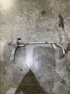 Válvula solenoide de recirculación de gases de escape VW de 2,5 L Foto 1 de 4