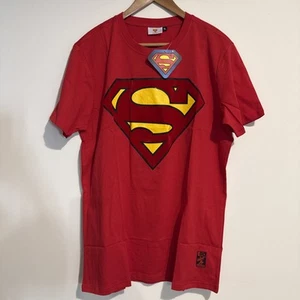 Superman - Original Classic Logo - Superhero T-Shirt Red XL Felt Logo BNWT - Picture 1 of 6