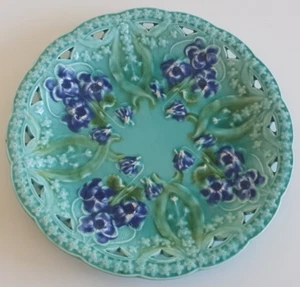 Art Nouveau Villeroy & Boch Majolica Violets Pierced Plate - 20cm - Picture 1 of 8