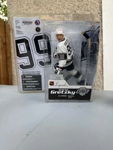 LA Kings Wayne Gretzky NHL Legends McFarlane Series 2 White Jersey Cover