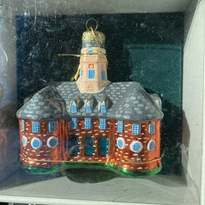 Colonial Williamsburg Capital Building Hand Blowen Glass Christmas Ornament  - Picture 1 of 1