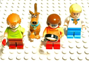 LEGO® Shaggy, Scooby-Doo, Velma Dinkley & Fred Jones Minifigures NEW - Picture 1 of 2