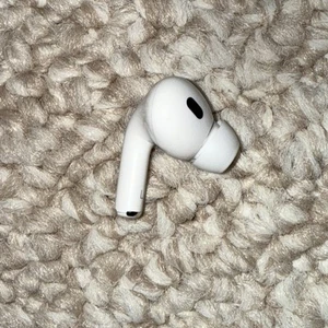 Apple AirPods Pro 2nd Generation Replacement - Left Side Only A2699 Ships Fast - Photo 1 sur 3