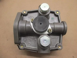 Caterpillar valve relay 2U-3013 (Provo Lot Bin 1) - Picture 1 of 7