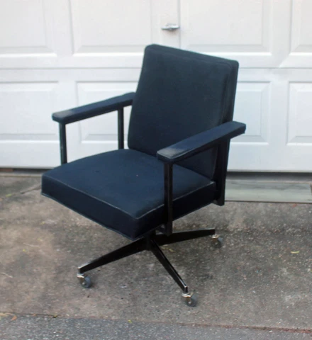 Vintage tilting back Steelcase blacken chrome & fabric executive office chair Cover