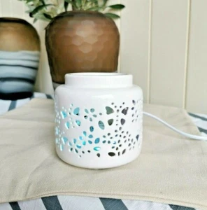 LED Oil Burner butterfly Ceramic Electric Oil Burner Lamp 4 Colors changing - Picture 1 of 4