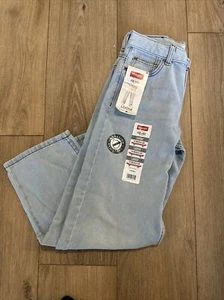 Wrangler Boy’s Lightwash Loose Fit Denim Jeans Size 10 Adjust fit Waist NEW - Picture 1 of 8