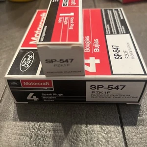 Bujías originales Ford Motorcraft Platinum PZK1F SP-547 (CADA UNA) - Imagen 1 de 1