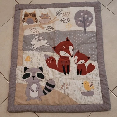 Одеяло для кроватки/малыша ясельного возраста Lambs & Ivy Into the Woods серое/белое дерево лиса енот - Изображение 1 из 4