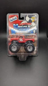 Dale Earnhardt Jr. #8 NASCAR Muscle Machines Monstertruck Maßstab 1:64 Neu - Bild 1 von 1