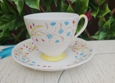 Vintage Queen Anne Lucerne Art Deco Style Lemon Band 180ml Tea Cup Saucer - image 1 of 4