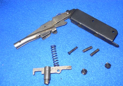 JC. HIGGINS Modelo 25 22LR PARTE INFERIOR con GARGANTA, MONTAJE ELEVADOR Y TORNILLOS #CL1392 Foto 1 de 4