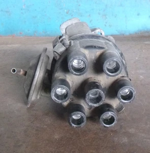 Datsun 240K Distributor - Picture 1 of 4