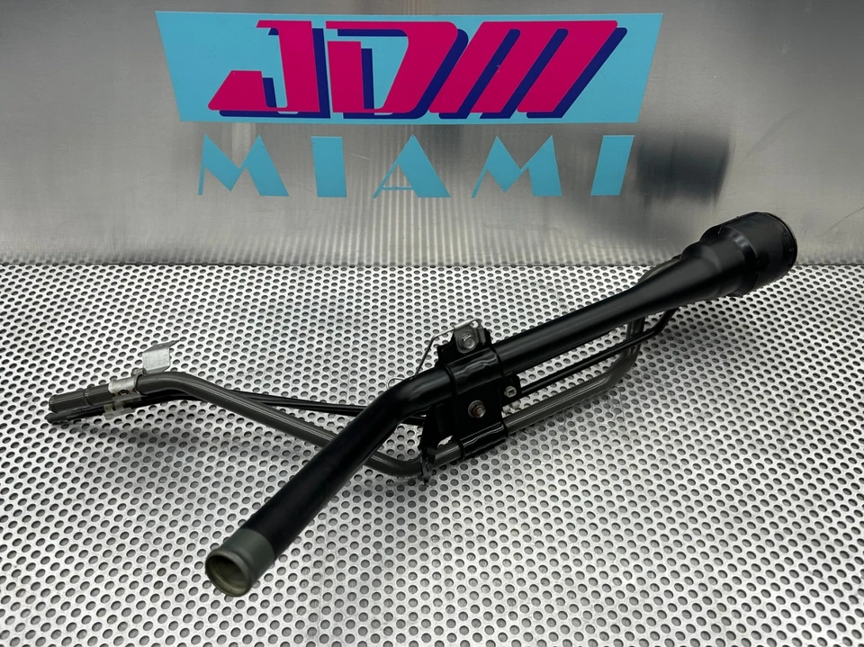 Toyota MR2 Spyder 2000-2005 tanque de combustible cuello de llenado tubo de gasolina OEM genuino Foto 1 de 4