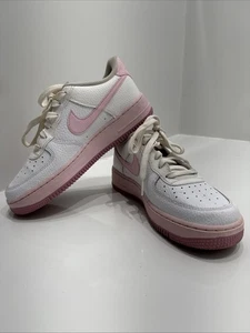 Nike GS Air Force 1 White/Pink Foam CT3839-107 SIZE: 6.5Y - Picture 1 of 6