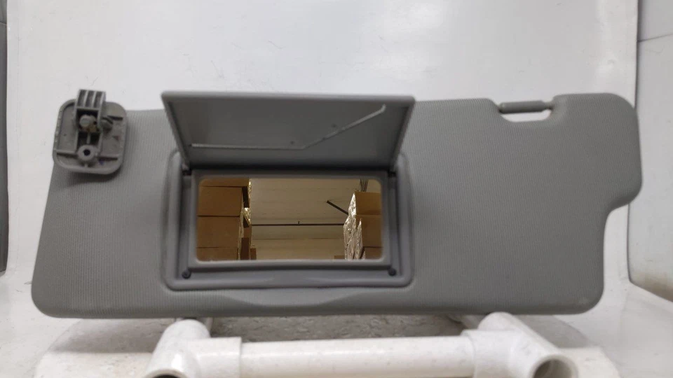 2004-2008 Chevrolet Optra Driver Left Sun Visor Sunvisor Gray JNLA3 - Image 1 of 4