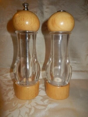 Saleiro Trudeau e moinho de pimenta madeira e acrílico - Imagem 1 de 3