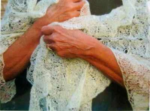 GORGEOUS BEADED LACY WHITE LOTUS WRAP to KNIT in LACE or FINGERING WEIGHT YARN - Picture 1 of 1