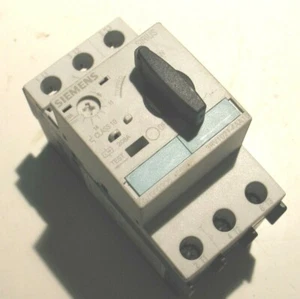 SIEMENS 3RV1021-4AA10 INTERRUTTORE CIRCUITO 11-16A 5-15HP/200-575VAC P8132B - Foto 1 di 7