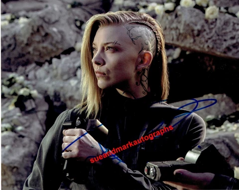 Natalie Dormer Cressida The Hunger Games Catching Fire B Autograph UACC RD 96 Cover