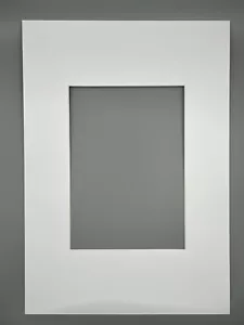 Passepartout 21x30 cm Schrägschnittpassepartout | weiß - Bild 1 von 1