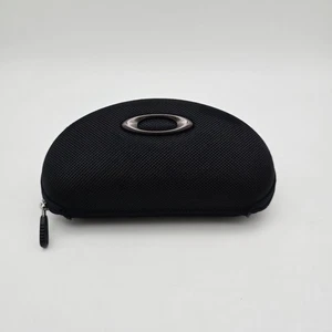 Oakley Nylon Clam Shell Glasses Case - Picture 1 of 5