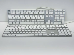 Pair Of Genuine Apple A1243 Wired USB Keyboard for iMac Mac Mini Mac Pro Keypad - Picture 1 of 4