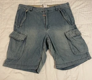 Vintage 2002 Gap Denim Cargo Shorts Men’s Size 40 Light Wash EUC Skater 90’s Y2K - Picture 1 of 18