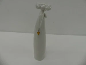 (ref288AC) Sia Porcelain figurine and heart - Picture 1 of 6