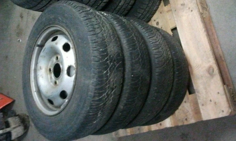 Renault Rapid Phase 3 Kompletträder Stahlfelgen 155/80R13 79T Allwetterreifen - Bild 1 von 4