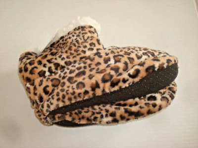 Дамы плюшевые тапочки леопард печать размер 5-7 1/2 новый J. Боксер - Изображение 1 из 3