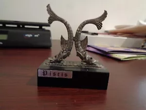 Vintage Made In Spain PISCIS Figurine Paper Weight - Picture 1 of 8