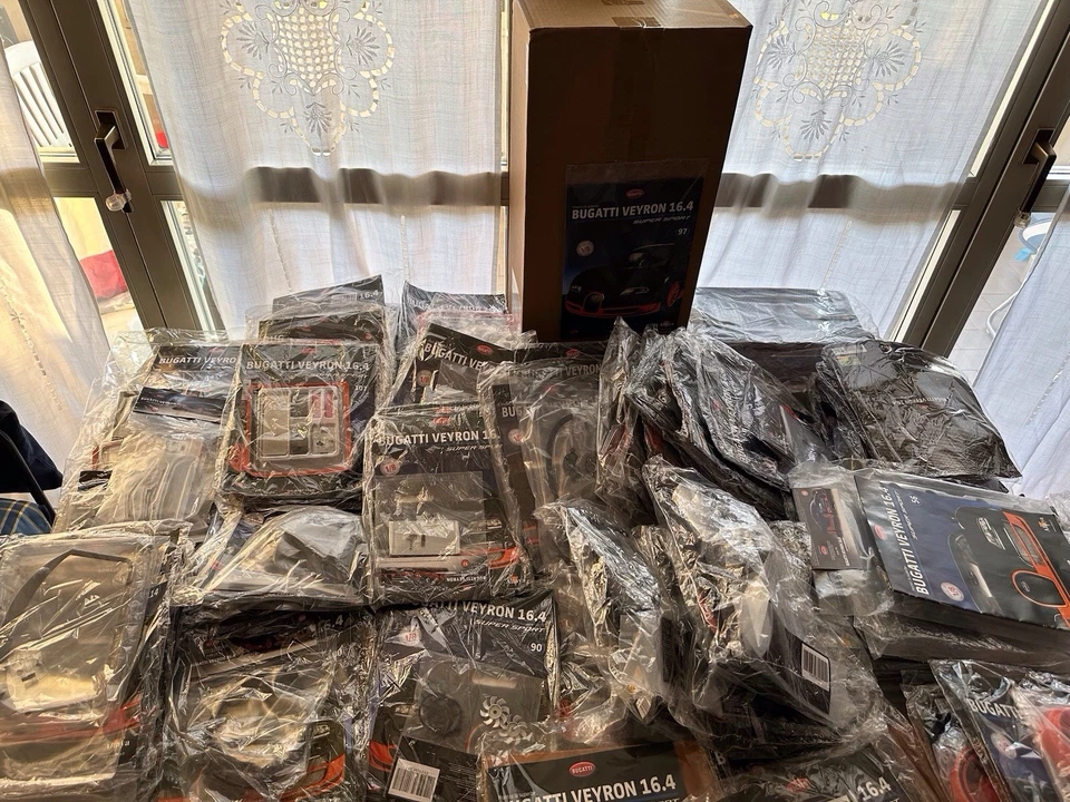 Bugatti Veyron Supersport Altaya 1/8 Lotto 104 Numeri - Immagine 1 di 1