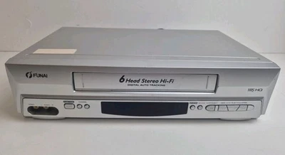 Funai 31B-750 Lettore VHS Videoregistratore Argento Testato Funzionante  - Immagine 1 di 4
