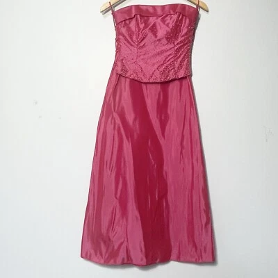 Vestido de graduación vintage Zum Zum de Nika Livas 2 piezas magenta con cuentas años 90 Foto 1 de 4