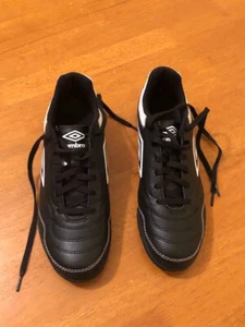 Umbro Classico - Black/White/Black - Picture 1 of 8